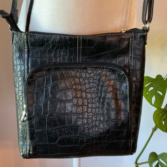 Relic by Fossil black croc embossed design - Picture 6 of 8